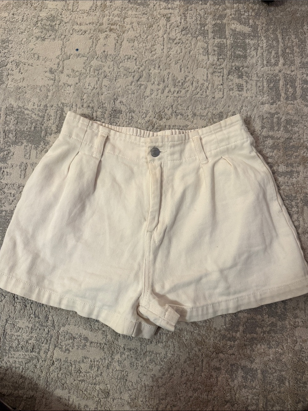 Forever 21 Cream High-Waist Pleated Women's Shorts